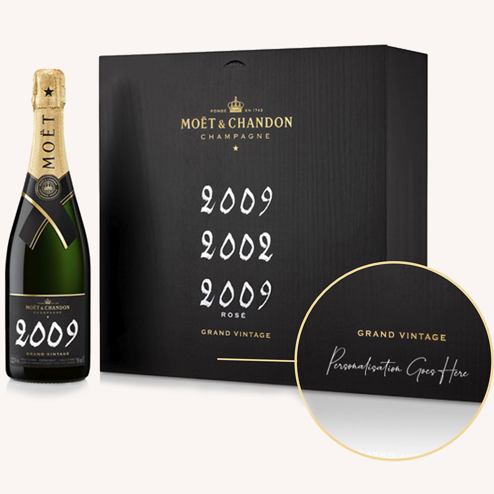 Champagne glass and champagne bottle, Grand Vintage Rosé, Moet et