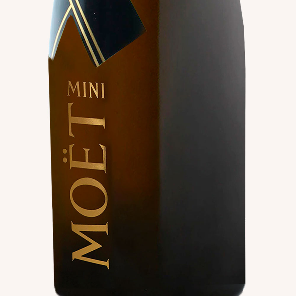 Individually personalised Moët Rosé Minis Set (24 x 20cl)